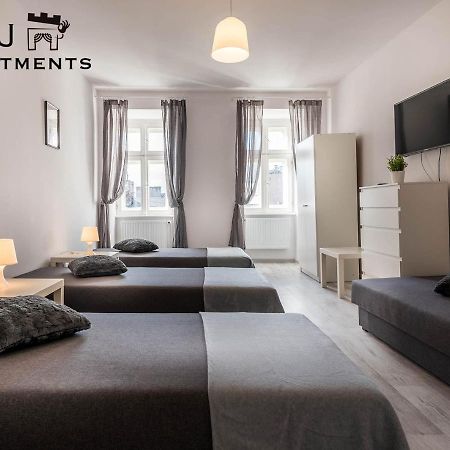 J&J Apartments Lazienna 30 - 12 ทอรูน ภายนอก รูปภาพ