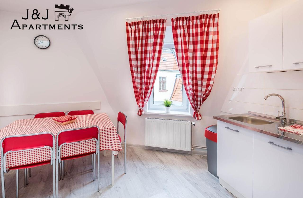 J&J Apartments Lazienna 30 - 12 ทอรูน ภายนอก รูปภาพ