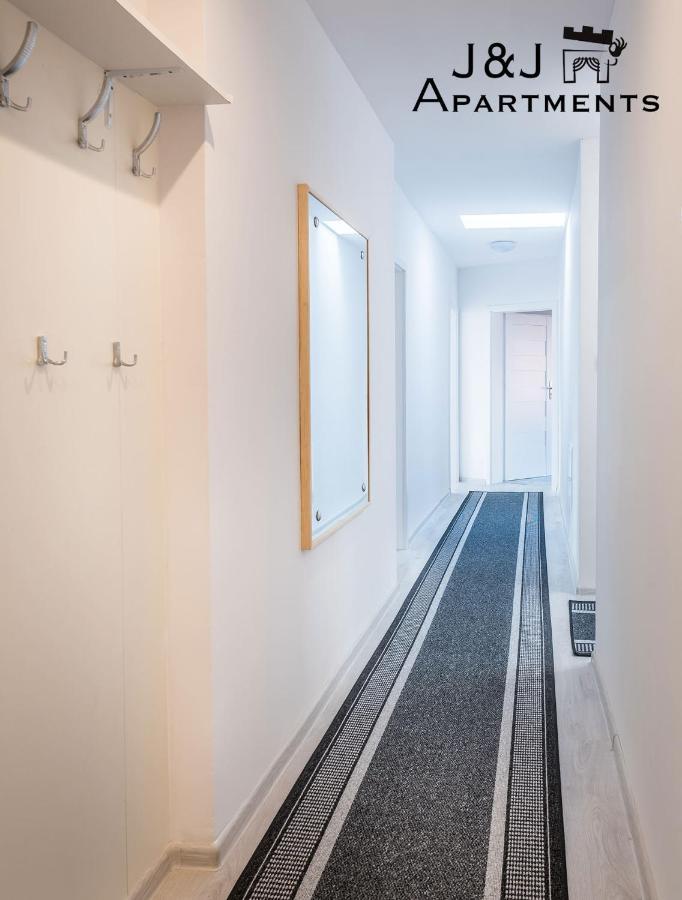 J&J Apartments Lazienna 30 - 12 ทอรูน ภายนอก รูปภาพ