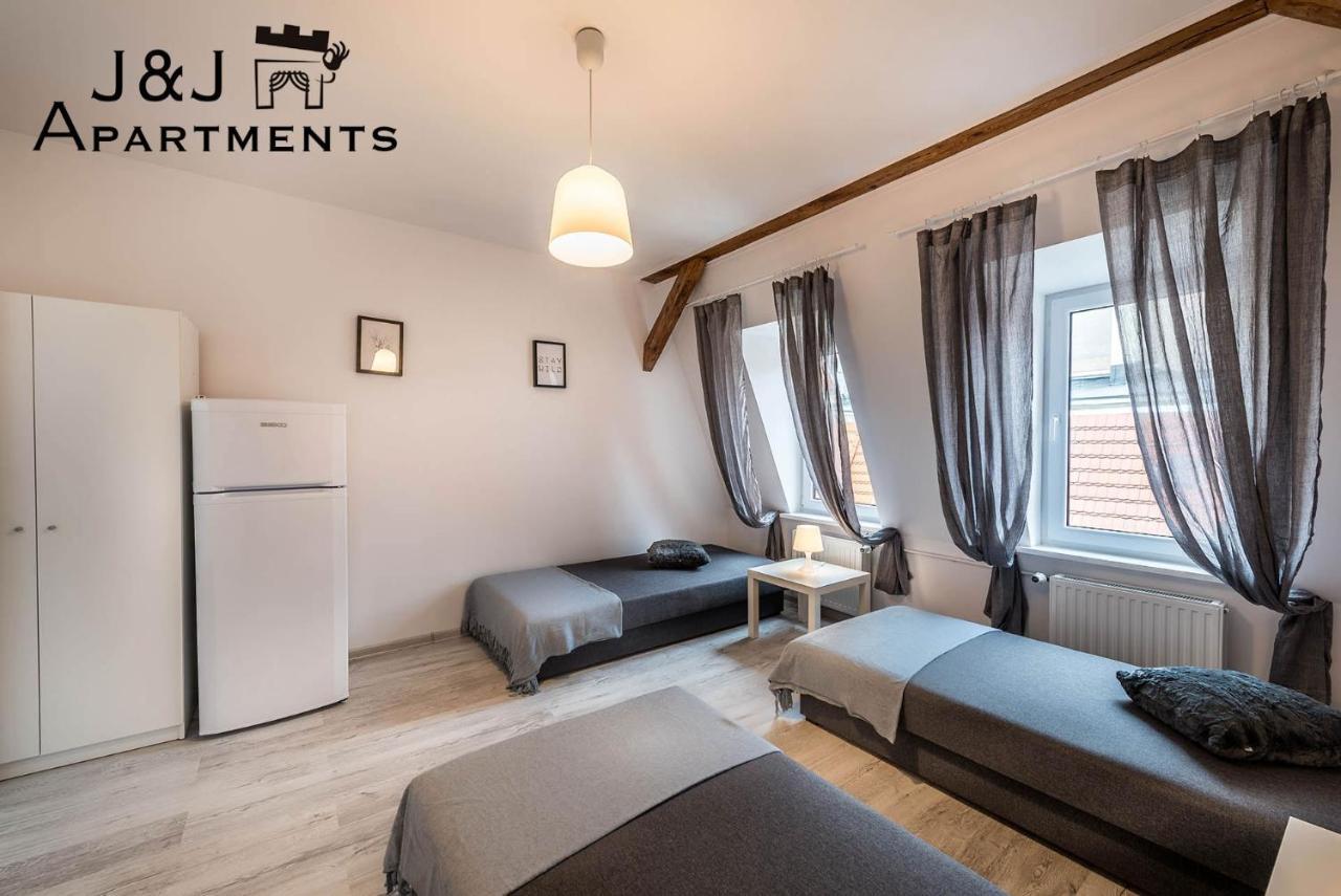 J&J Apartments Lazienna 30 - 12 ทอรูน ภายนอก รูปภาพ